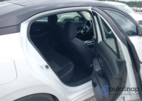 2021 Nissan Sentra Sr Xtronic Cvt z USA, uszkodzony, nr VIN 3N1AB8DV7MY225842